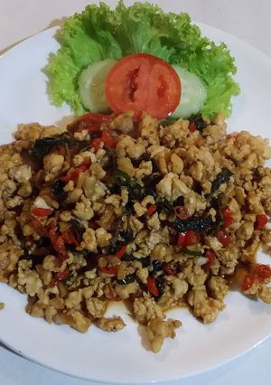รูปของ ไก่ผัดใบกระเพรา