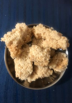 કોપરા ની છીણ નું મૈસુબ (Kopra Chhin Maisub Recipe In Gujarati) રેસીપી મુખ્ય ફોટો