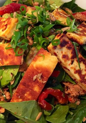 A picture of Chilli Halloumi and Tuna Salad.