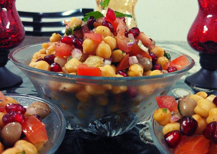 Steps to Make Any-night-of-the-week Healthy Chana Peanuts Salad