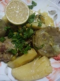 صورة لوصفة بطاطا بالجلبانة (بالبازيلا) والقرنون