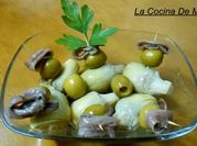 Una foto de alcachofa con anchoa