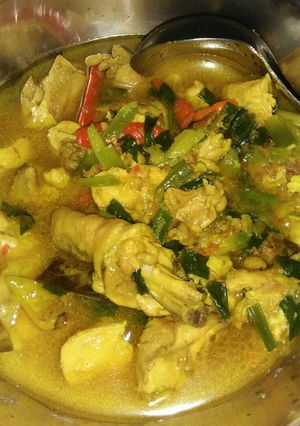 Foto resep Ayam kuah bumbu kuning alakadar nya