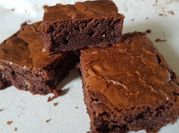 A picture of cocoa brownies with walnuts
