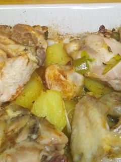Una foto de Pollo al horno con mix de verduras