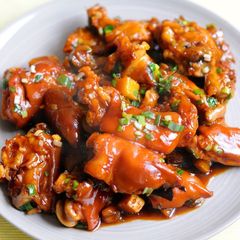 A picture of Hong Shao Pig's Trotters.