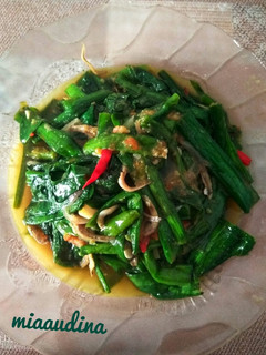 Foto resep Tumis genjer teri pedas