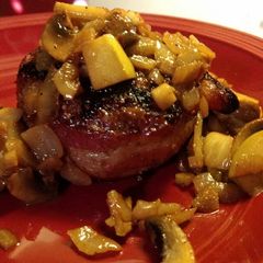 A picture of Apple Mushroom topped Sirloin.