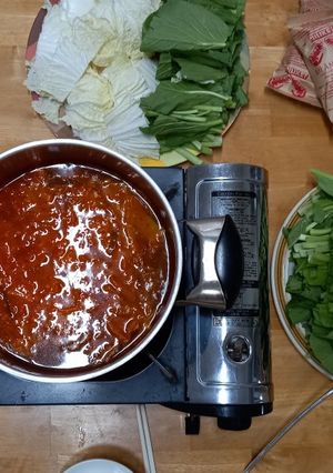 Hình của món Lẩu kimchi thập cẩm.