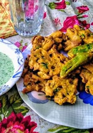 A picture of Palak ke pakoday.
