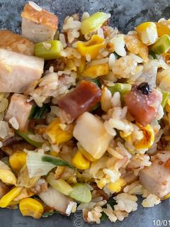 Hình của món Cơm chiên Dương Châu.