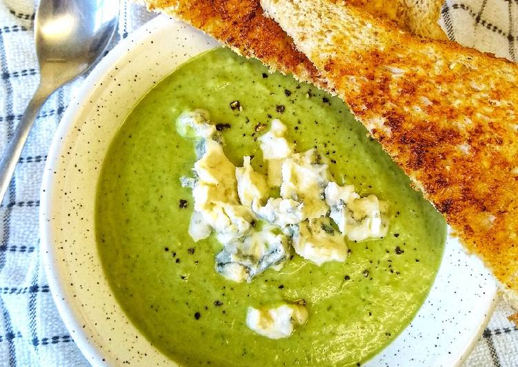 Simple Way to Make Super Quick Homemade Brocolli &amp; Stilton Soup