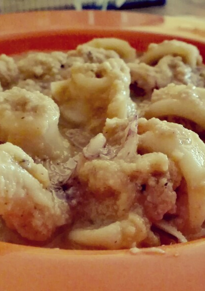 Una foto de Calamares en salsa de mar