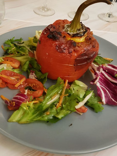 Una foto de Pimientos rojos rellenos de carne