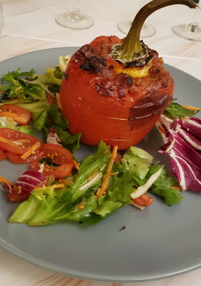Una foto de Pimientos rojos rellenos de carne