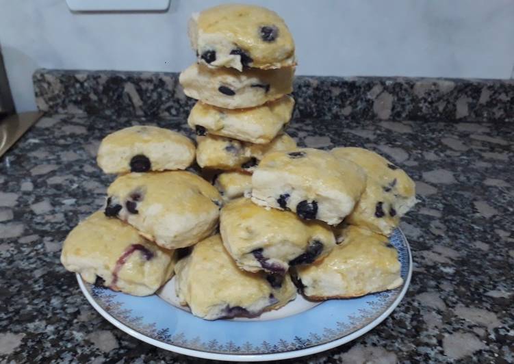 Scones de arándanos y cítricos