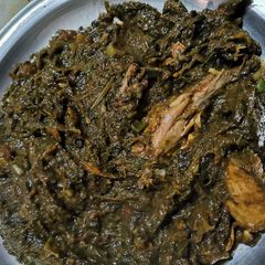 A picture of Murgh Saag.