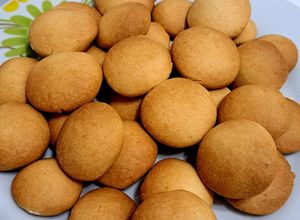 O poză a rețetei Biscuiți fragezi cu ou- doar câteva ingrediente.
