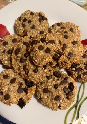 A picture of Oatmeal banana cookies.