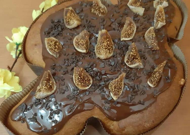 Colomba con glassa al cioccolato