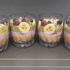 Una foto de Frutachiavena...postre de fruta variada, chía, avena, frutos secos