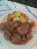 PICADO DE CARNE/PAIO COM BATATAS E CENOURA