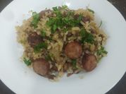 Uma foto de lentilha no arroz