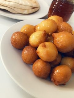 صورة لوصفة لقيمات الحليب بالخبز اللبناني