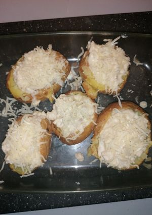 Une photo de Pomme de terre farcie au poulet