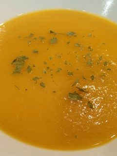 Una foto de Puré de calabaza y zanahoria 🥕🎃