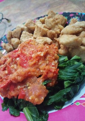 Foto resep Plecing Sawi + Chicken Pop