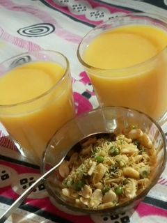 मैंगो शेक(mango shake recipe in hindi) रेसिपी मुख्य फोटो