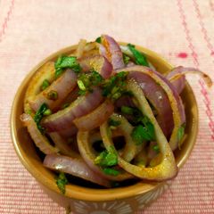 A picture of Lachchha Pyaaz.