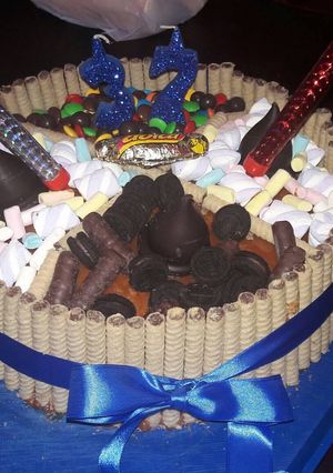 Una foto de Torta Bomba de golosinas