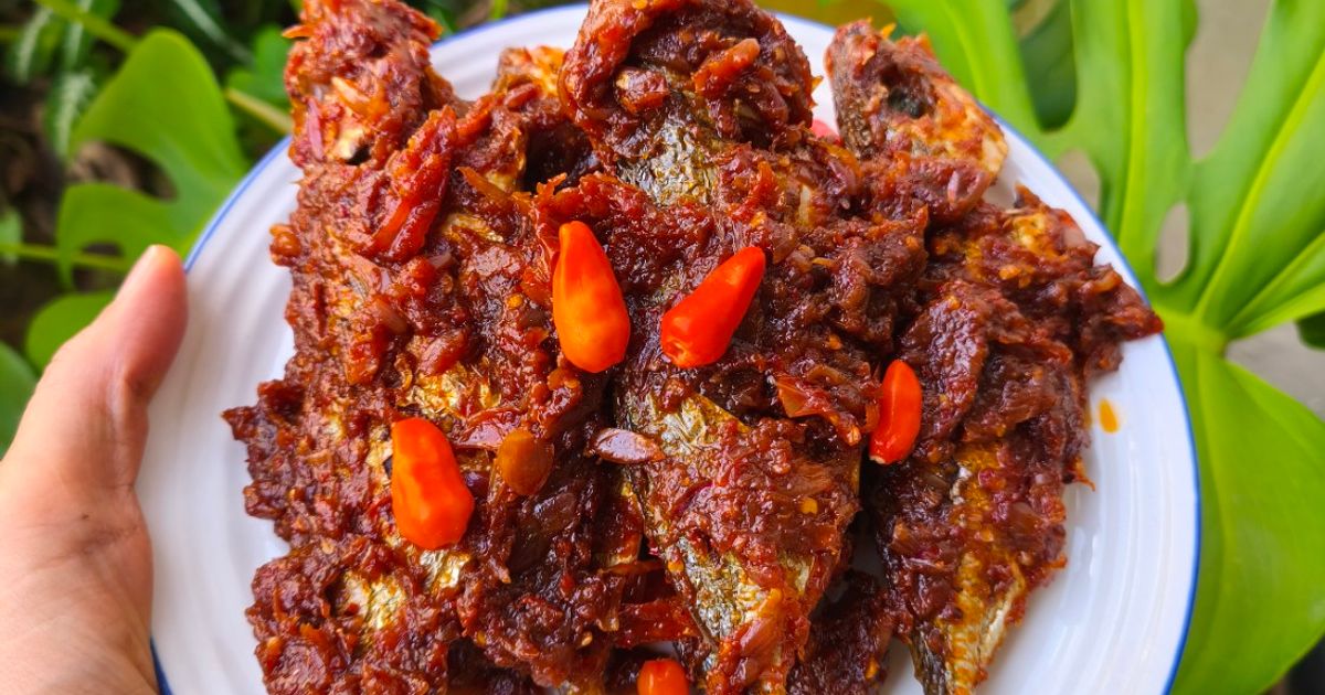 Ikan Goreng Sambal