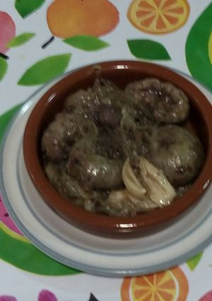 Foto principal de Riñones encebollados al oporto