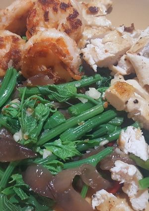 รูปของ ยำฟักแม้วอกไก่+กุ้ง