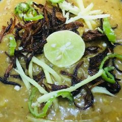 A picture of Shahi Haleem.
