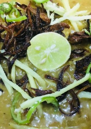 A picture of Shahi Haleem.