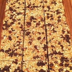 A picture of Chewy Granola Bars.