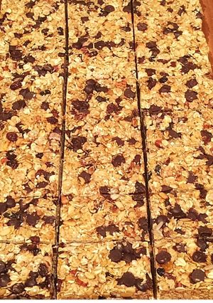 A picture of Chewy Granola Bars.