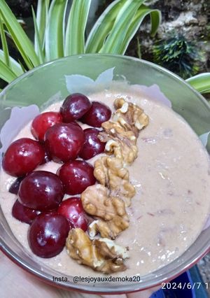Une photo de Bowl cerise 🍒 et noix