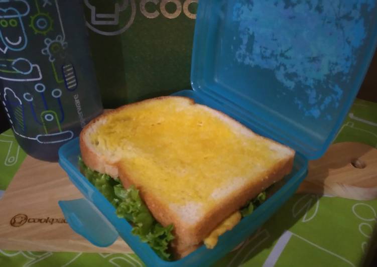 Sandwich Telur Dadar