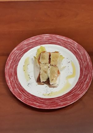 Una foto de Endibias con salmón ahumado y queso brie