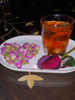 عکسی از دستور دمنوش گل محمدی