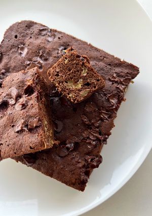 Una foto de Bizcocho de plátano y cacao en 4' y ¡saludable!