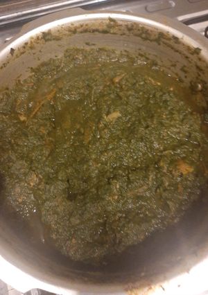 A picture of پالک گوشت.