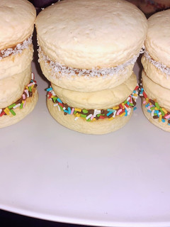 Una foto de Alfajores de Maicena fáciles