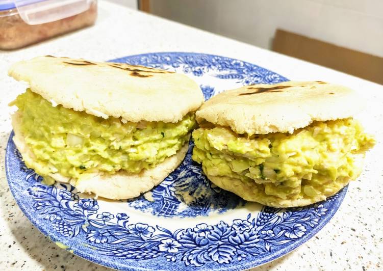 Step-by-Step Guide to Prepare Award-winning Arepas reina pepiada