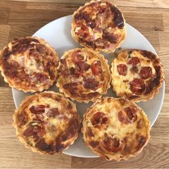 Quick picnic quiches A picture of Quick picnic quiches.